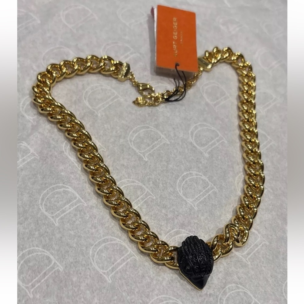 KURT GEIGER LONDON UNISEX EAGLE COLLAR NECKLACE WITH BLACK EAGLE HEAD GOLD CHAIN